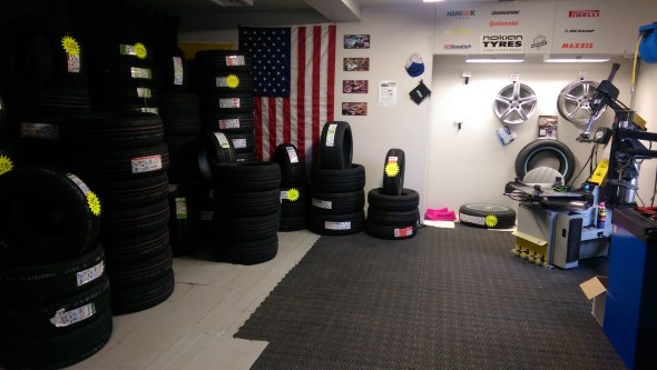 Vår däckmonteringshall